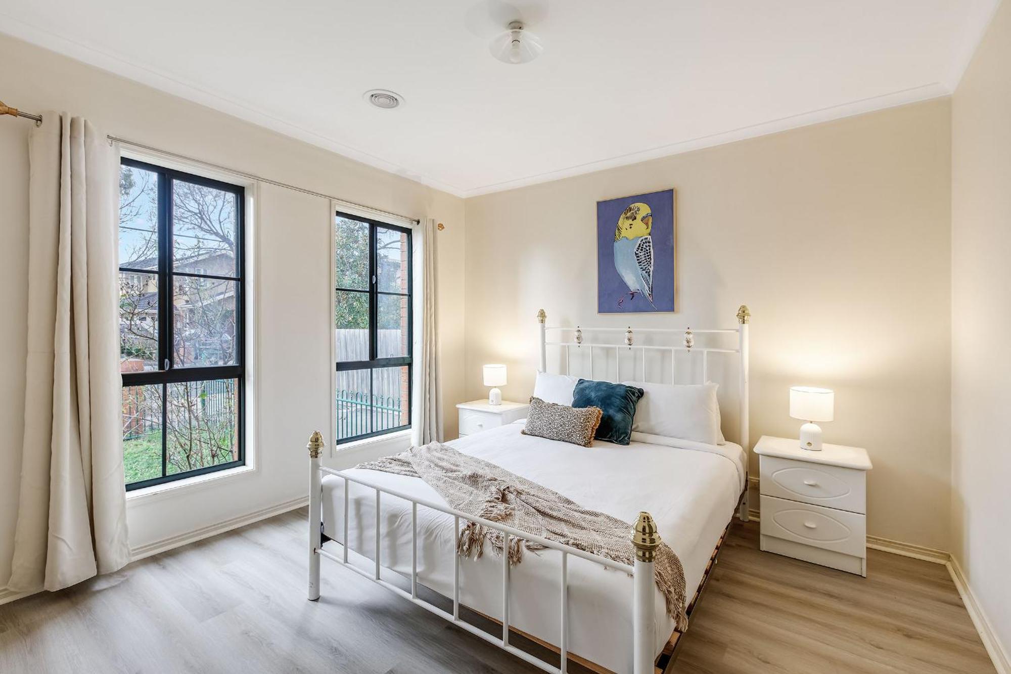 Holiday home Heart Of Mckinnon Units By Ready Set Host *