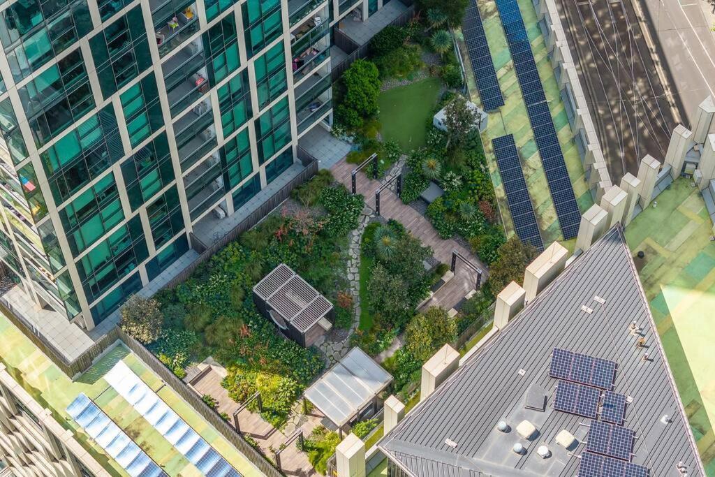 Modern & Magnificent-harbor Views 3b2b2car Parks Apartment
