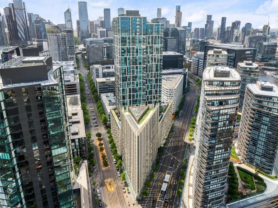 Modern & Magnificent-harbor Views 3b2b2car Parks Melbourne