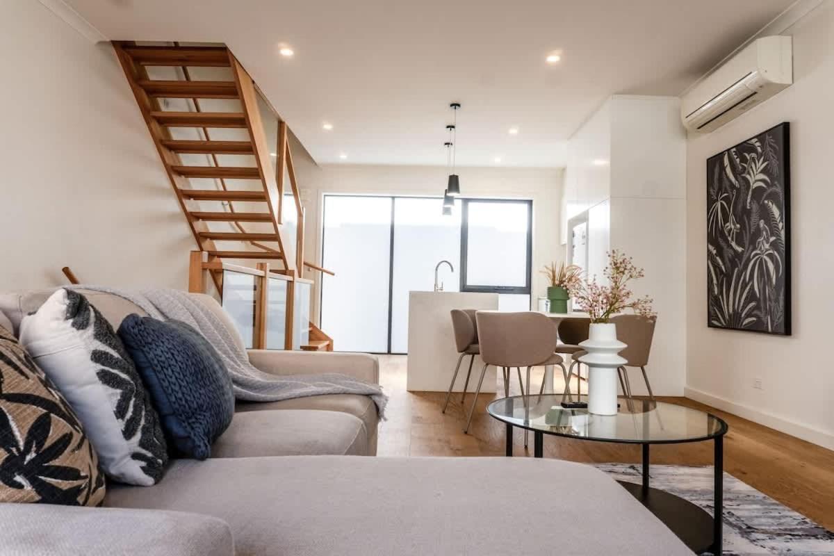 Holiday home 3br Townhouse Cbd Parking *