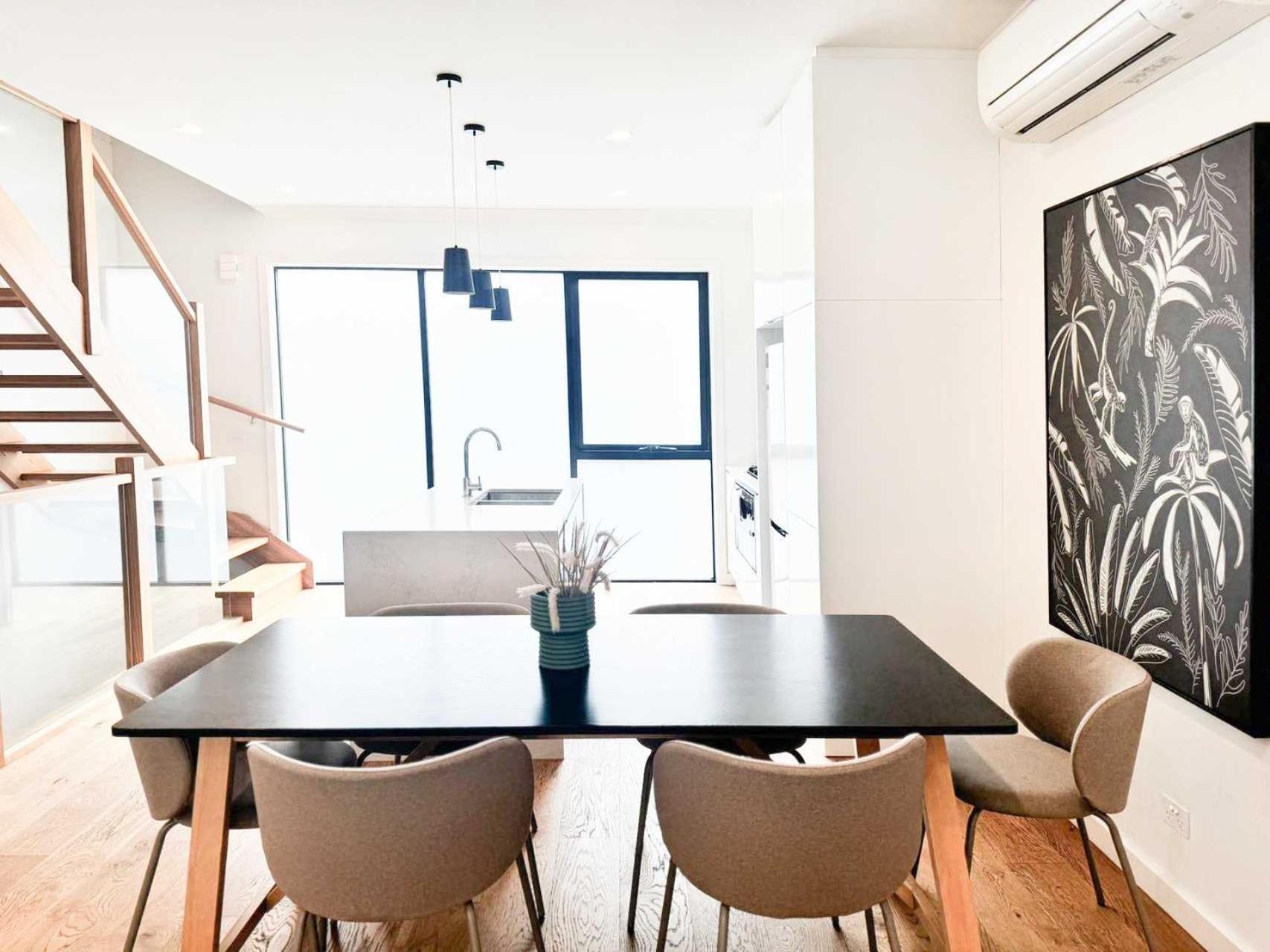 3br Townhouse Cbd Parking * Melbourne