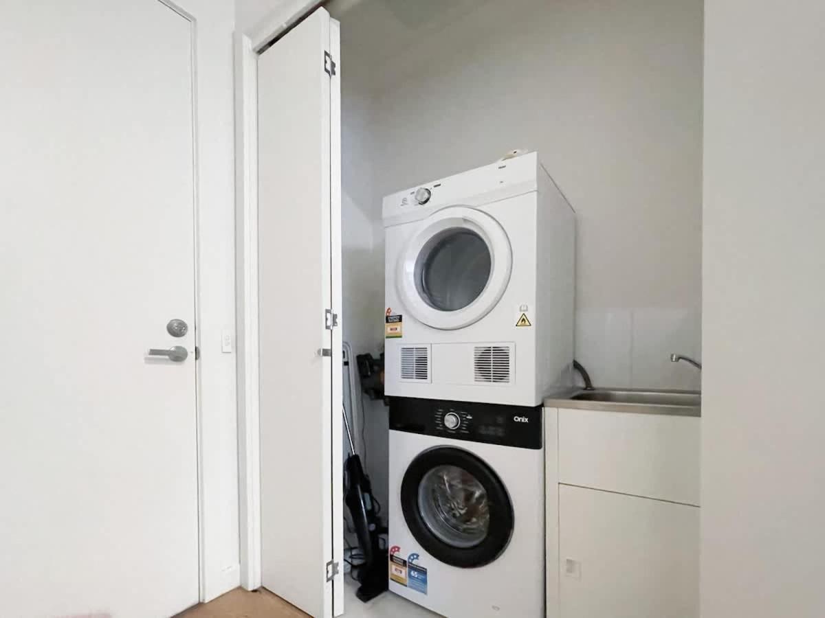 Holiday home 3br Townhouse Cbd Parking *