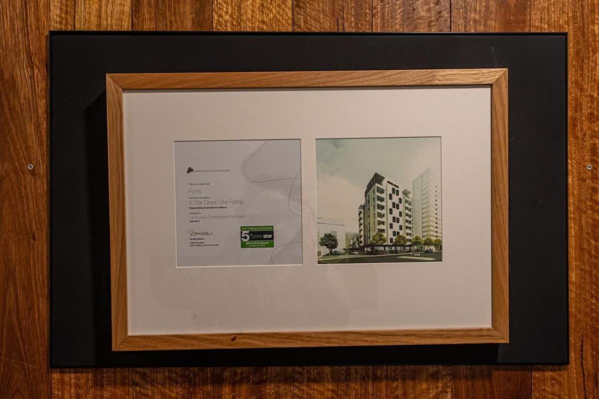 2br In Docklands Wifi Walk Water Nearby