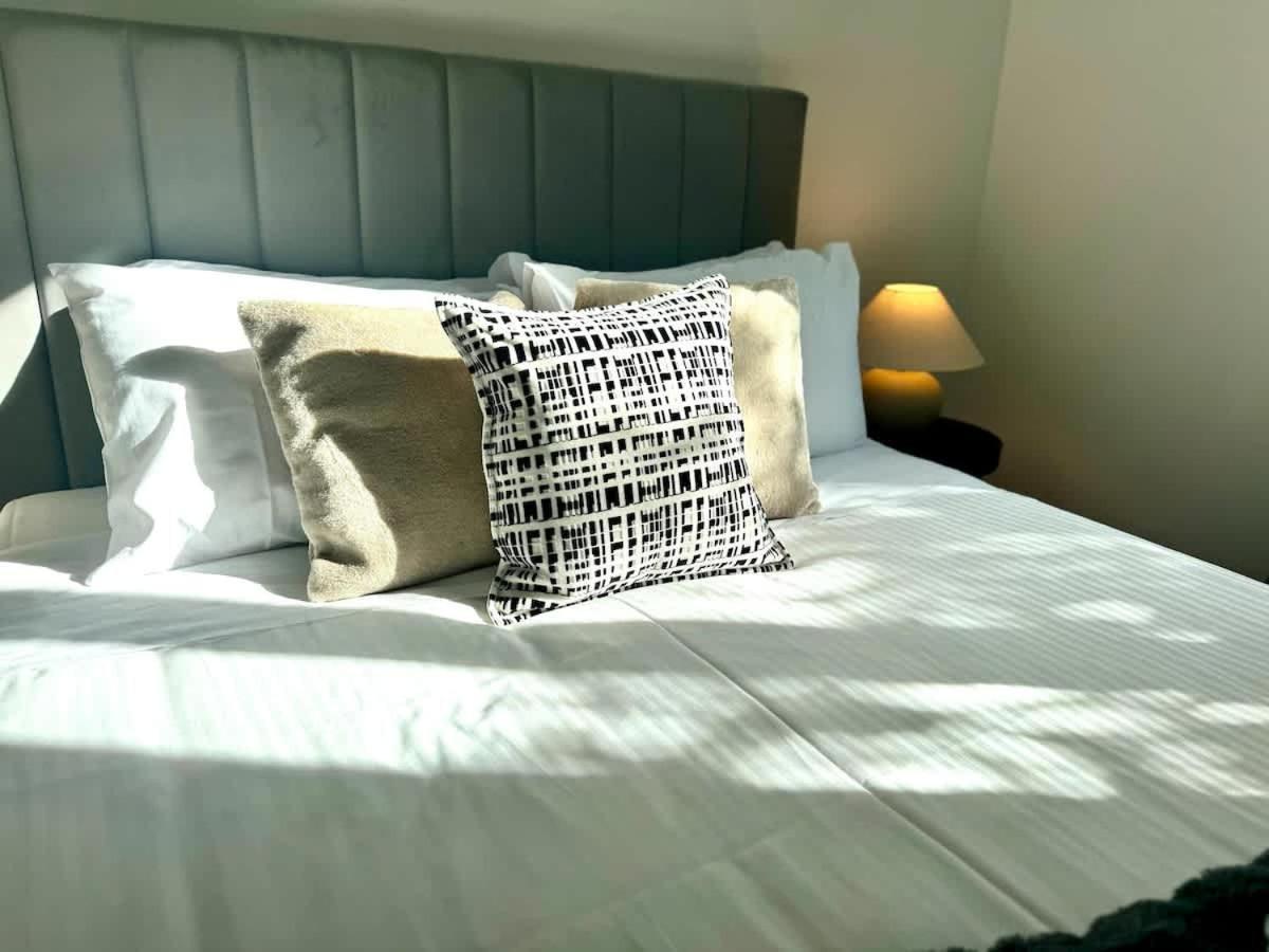 2br In Docklands Wifi Walk Water Nearby * Melbourne