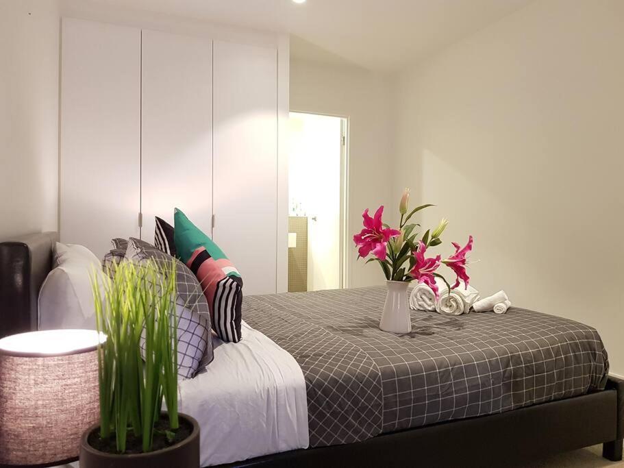 Apartment Spectacular Melbcbd 3br2bth Freeparking Sthrncrs
