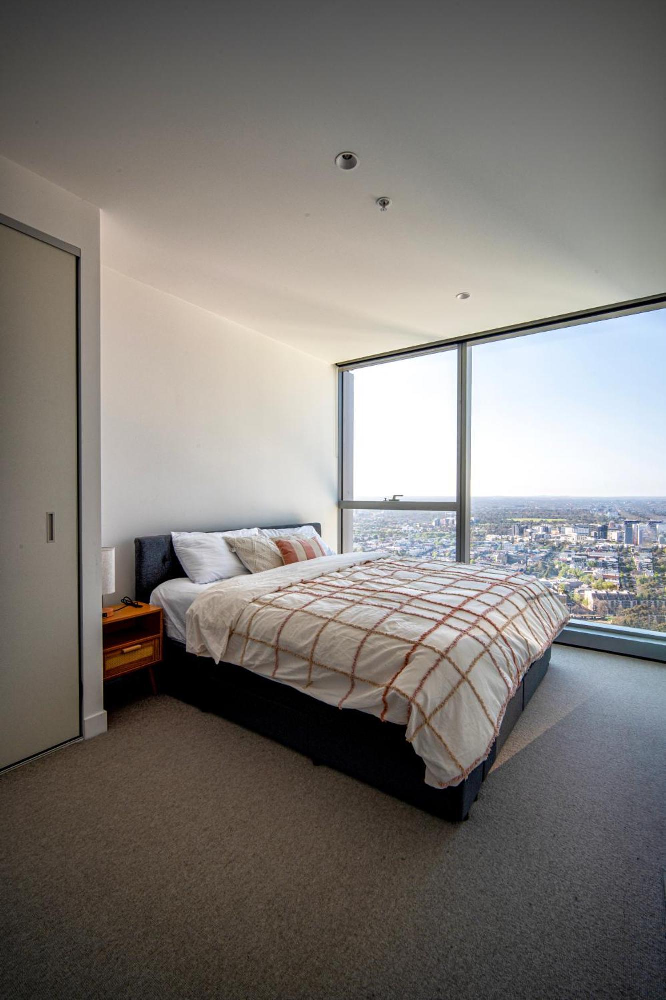 Apartment A Lux 2br Next To Southern Cross Views