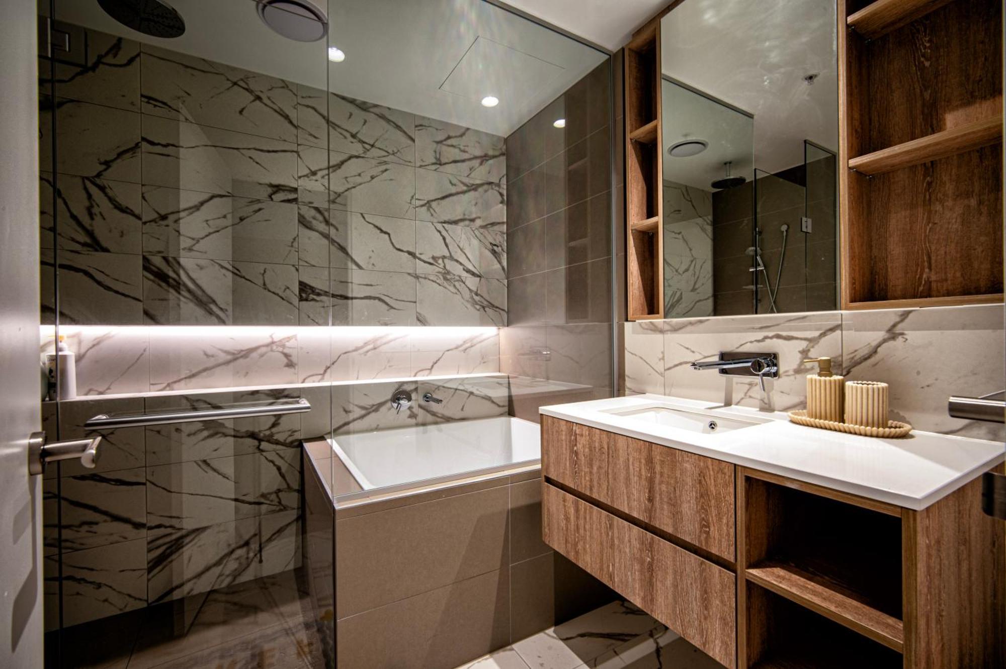 A Lux 2br Next To Southern Cross Views Apartment