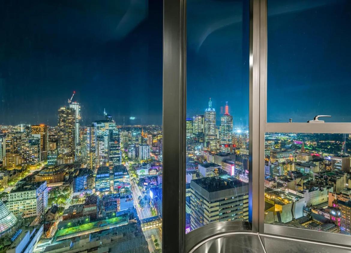 Central 3-bedroom 2 Bathroom 5 Beds Apartment