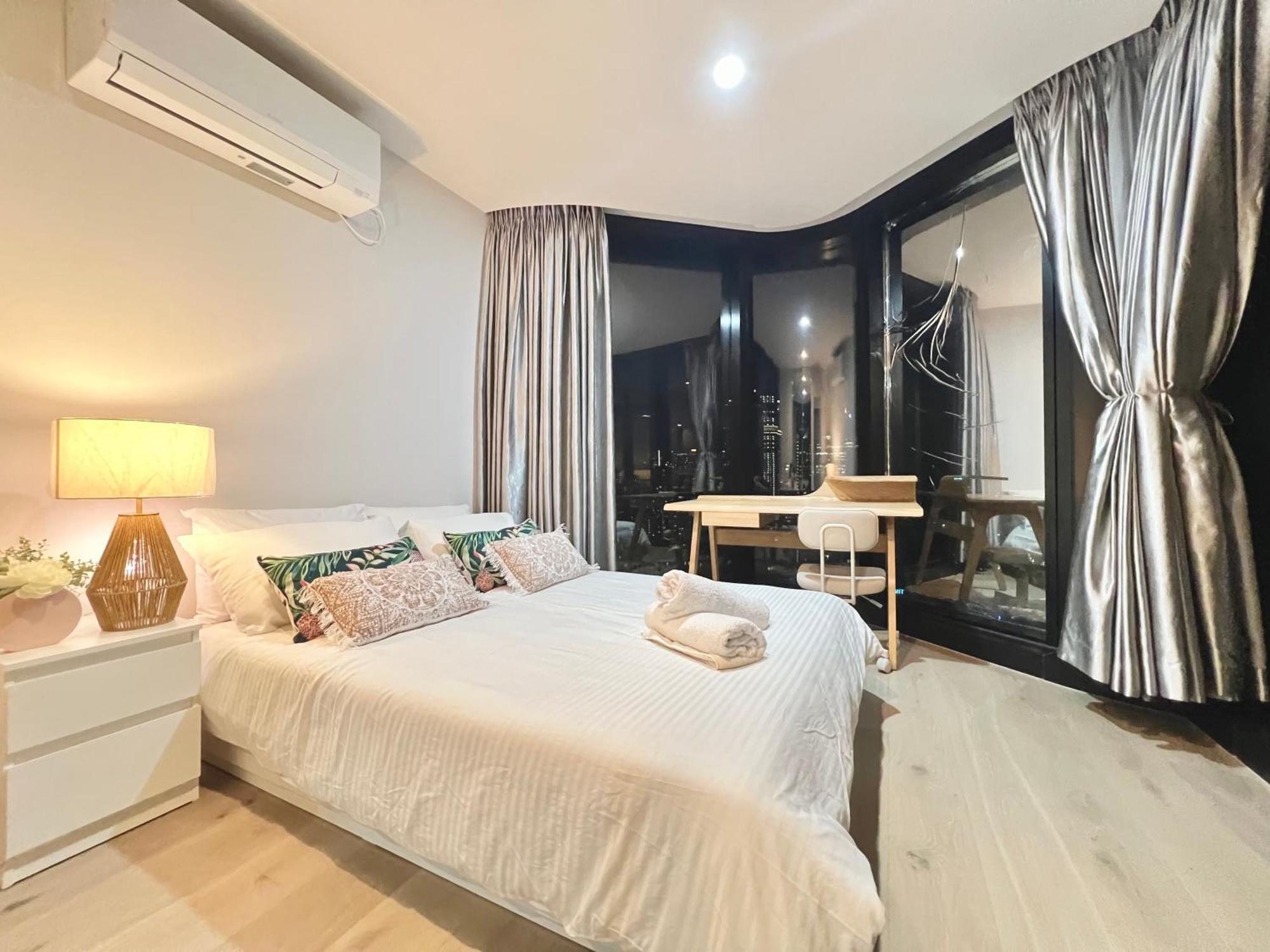 Central 3-bedroom 2 Bathroom 5 Beds * Melbourne