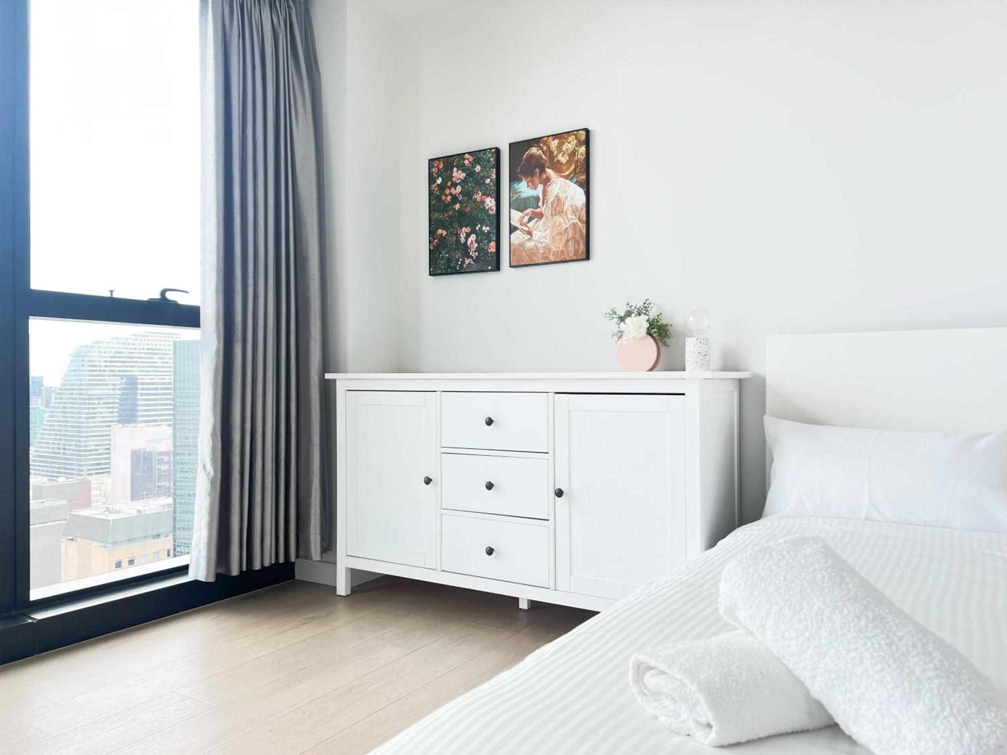 Central 3-bedroom 2 Bathroom 5 Beds Apartment *