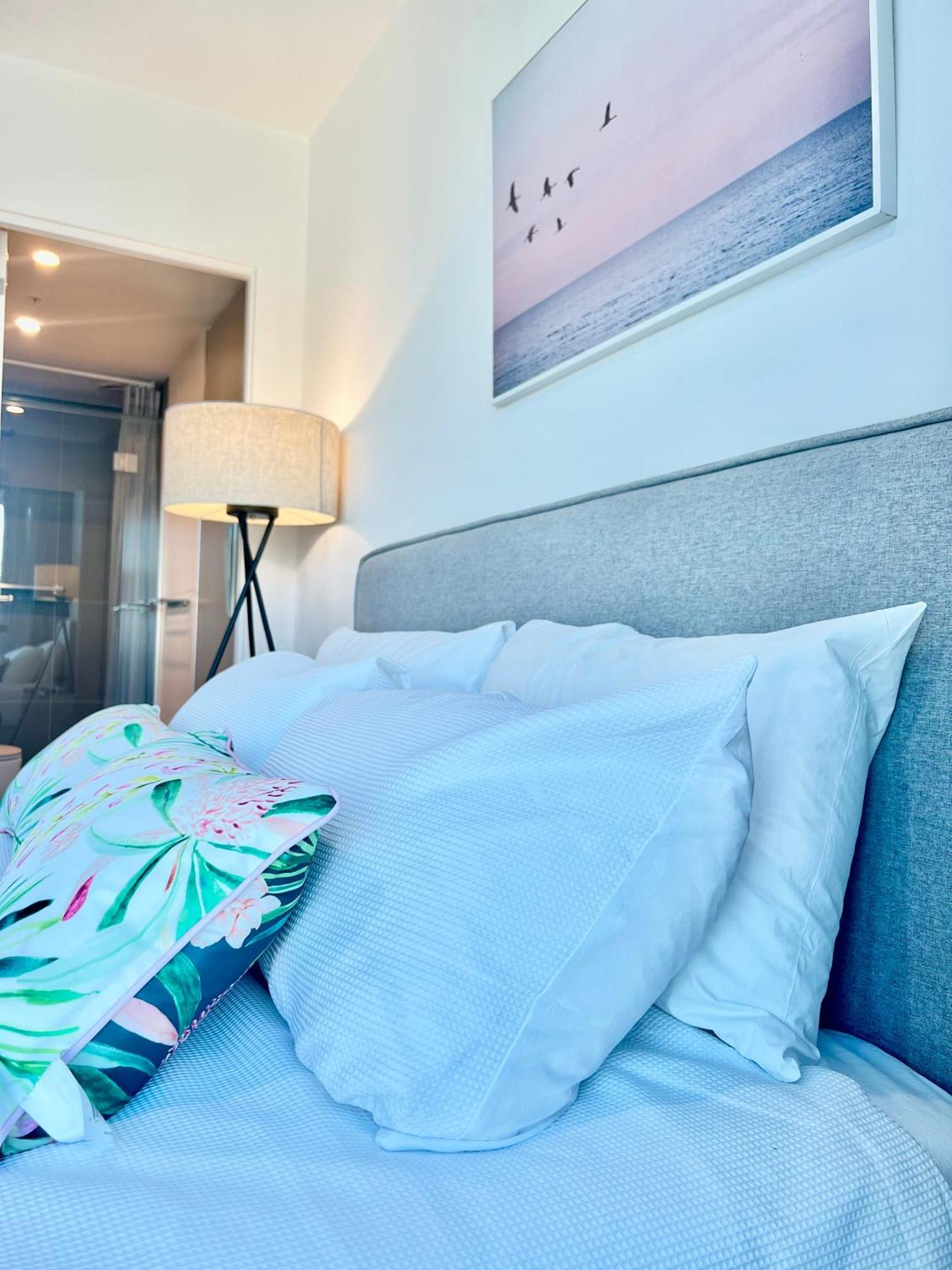 Central 3-bedroom 2 Bathroom 5 Beds Melbourne