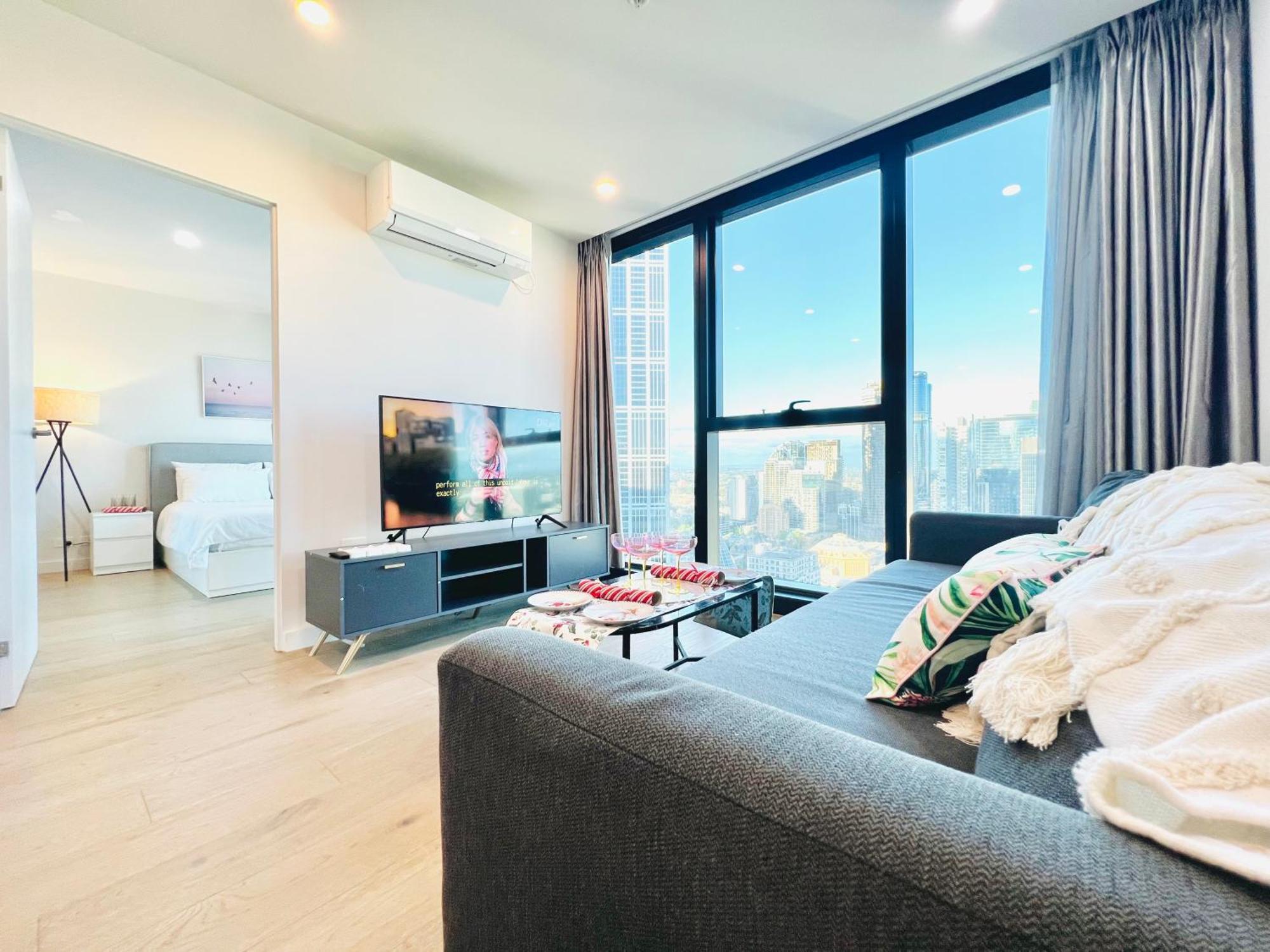 Central 3-bedroom 2 Bathroom 5 Beds Melbourne