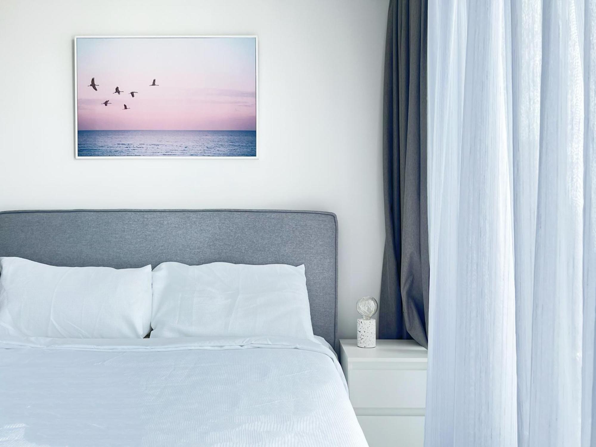 Central 3-bedroom 2 Bathroom 5 Beds Apartment Melbourne