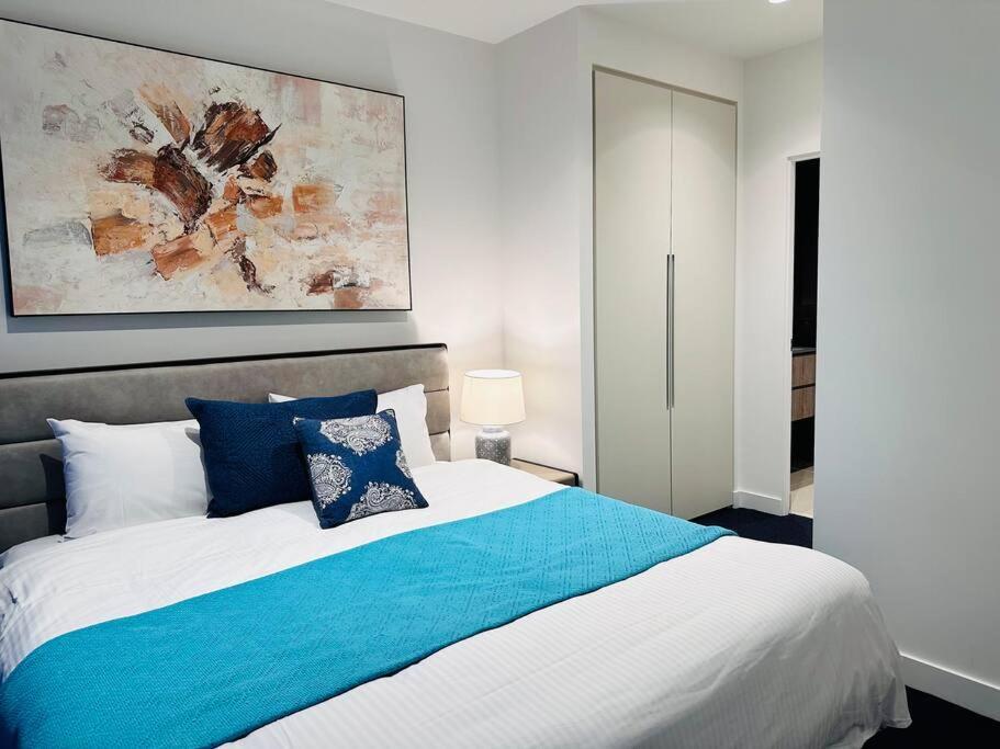 Royal Executive Living Corporate Sky Residence West Side Place Apartment Melbourne