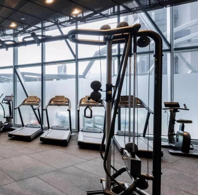 Royal Executive Living Corporate Sky Residence West Side Place Apartment *