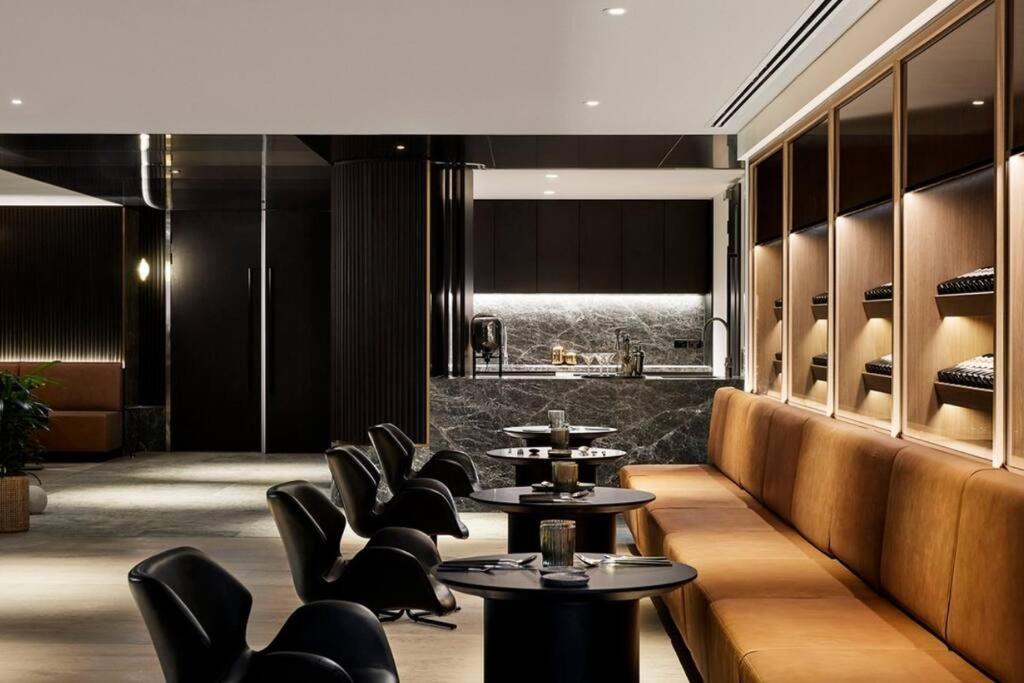 Royal Executive Living Corporate Sky Residence West Side Place Melbourne