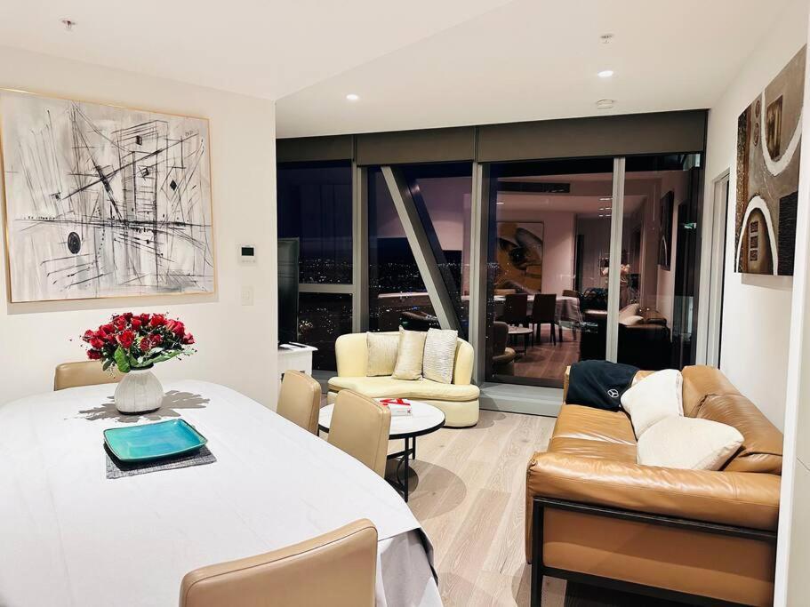 Apartment Royal Executive Living Corporate Sky Residence West Side Place