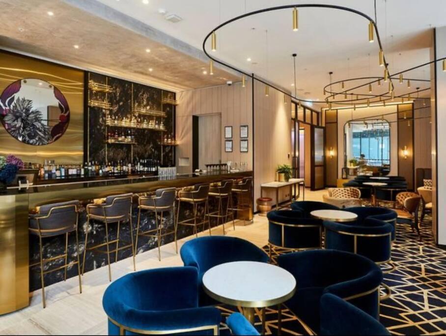 Royal Executive Living Corporate Sky Residence West Side Place Apartment