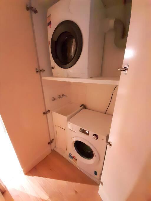 Apartment 296 Flinders Street *