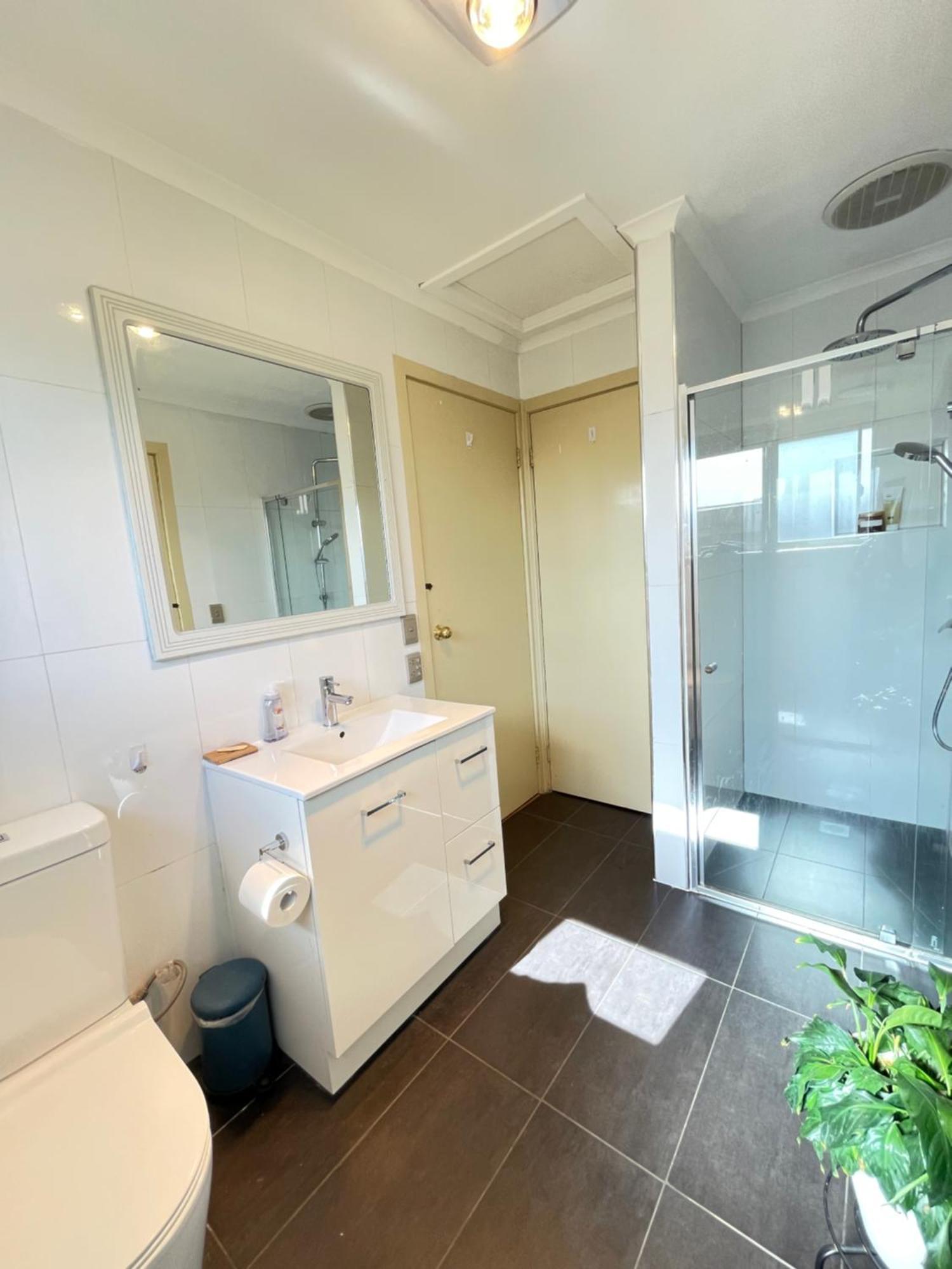 Lemon Close To Station, Gym, Airport Homestay