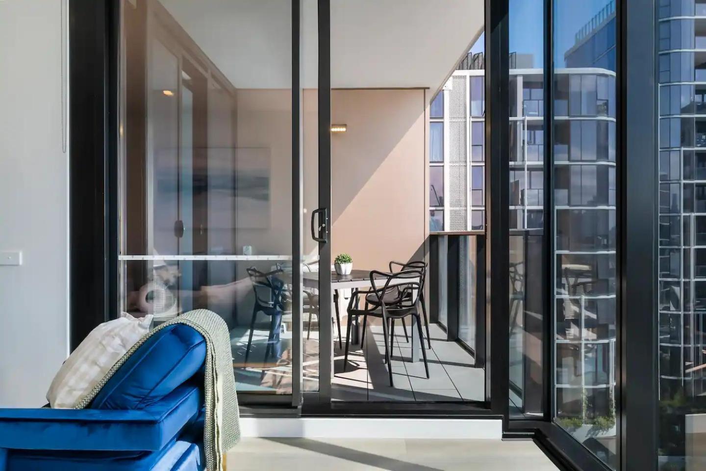 Gorgeous 3br W Stunning Bay Views And 2 Car Park Apartment Melbourne