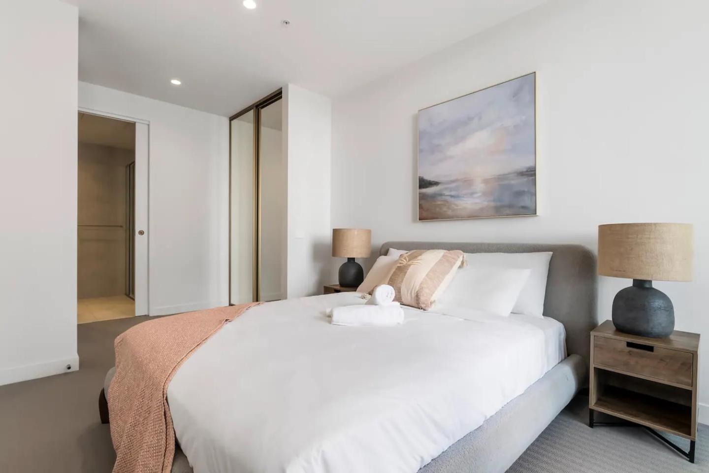 Gorgeous 3br W Stunning Bay Views And 2 Car Park * Melbourne