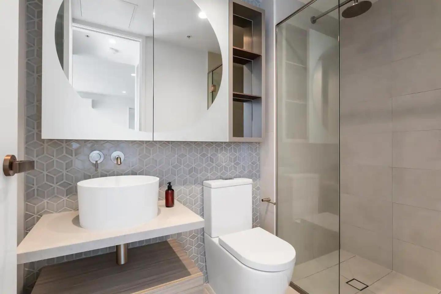Gorgeous 3br W Stunning Bay Views And 2 Car Park Apartment Melbourne