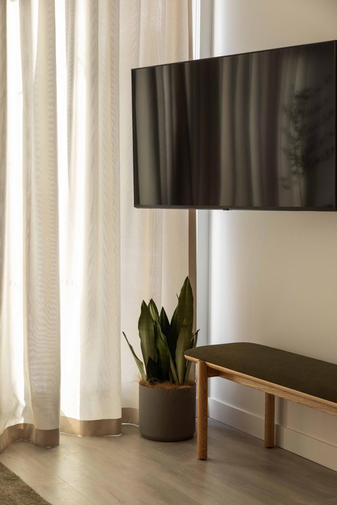Dodds Street Apartment *