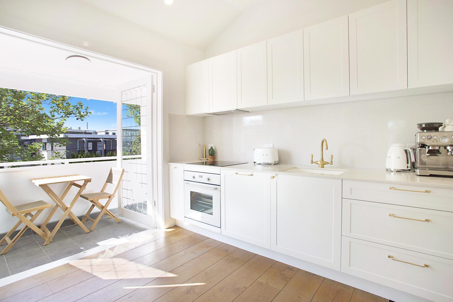 Chic Elwood Escape By Ready Set Holiday home *
