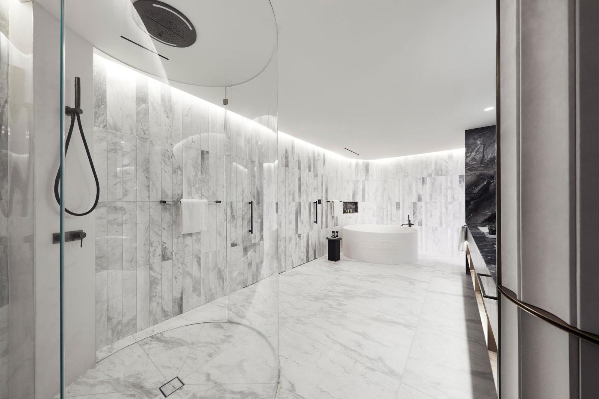 W 5* Melbourne