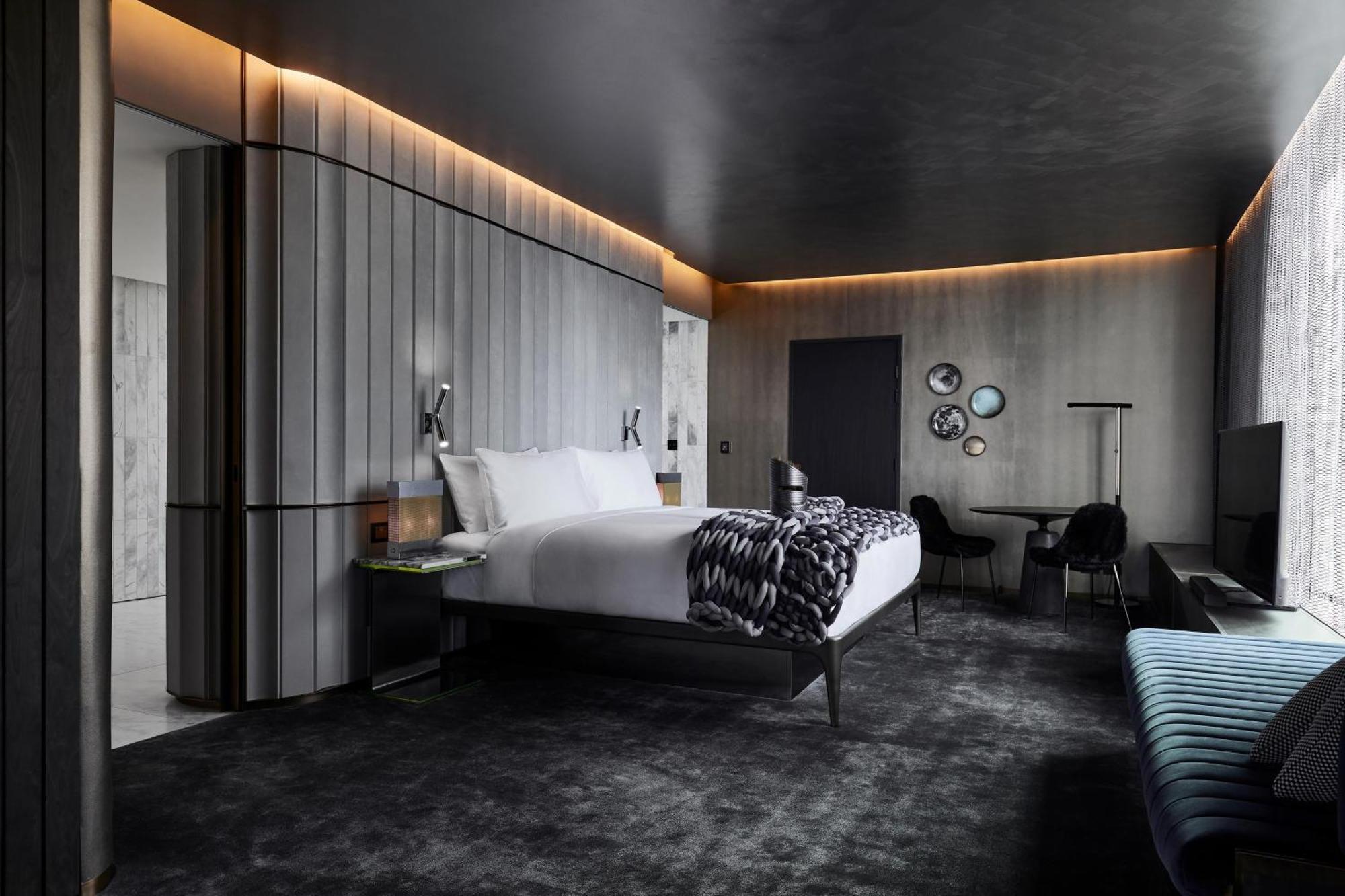 W 5* Melbourne