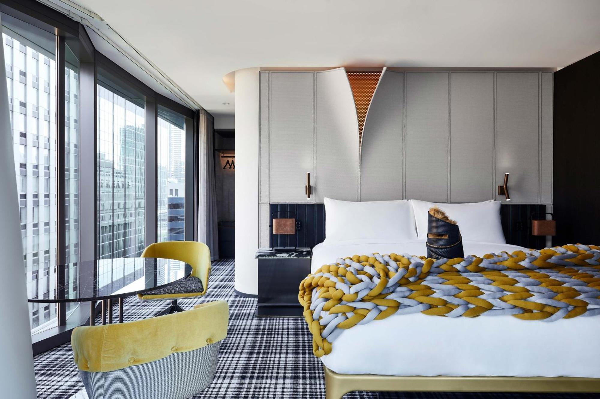 W Hotel 5*