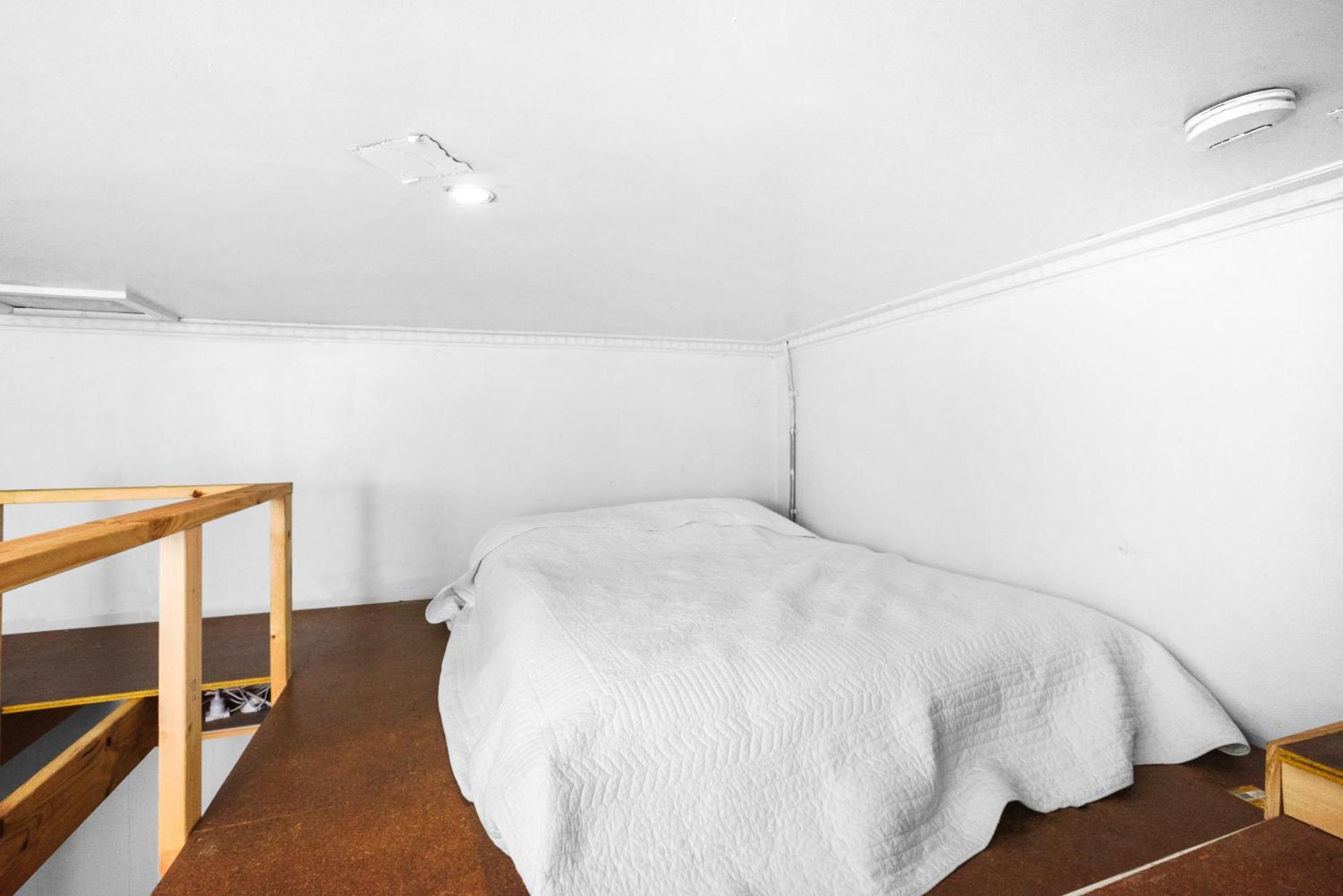 Apartment Carlton- Loft To 2bedroom Lofts-2-4pax 12mins *