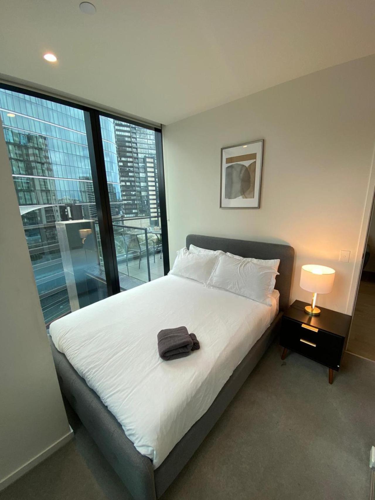 Style Featuring Luxury Facilities - Sleeps 5 Apartment Melbourne