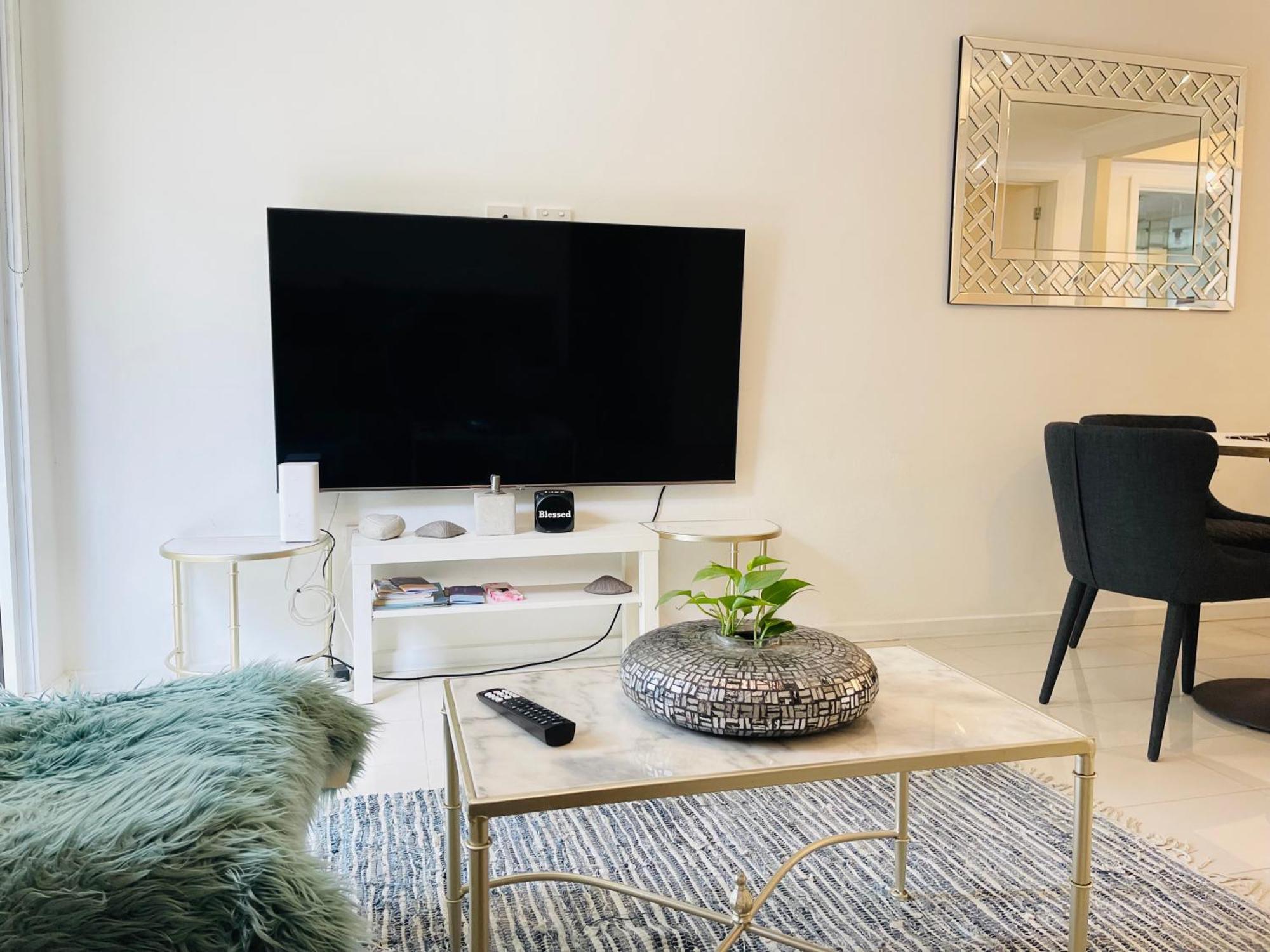 D101 Charming Apartment- Free Parking Holiday home Melbourne