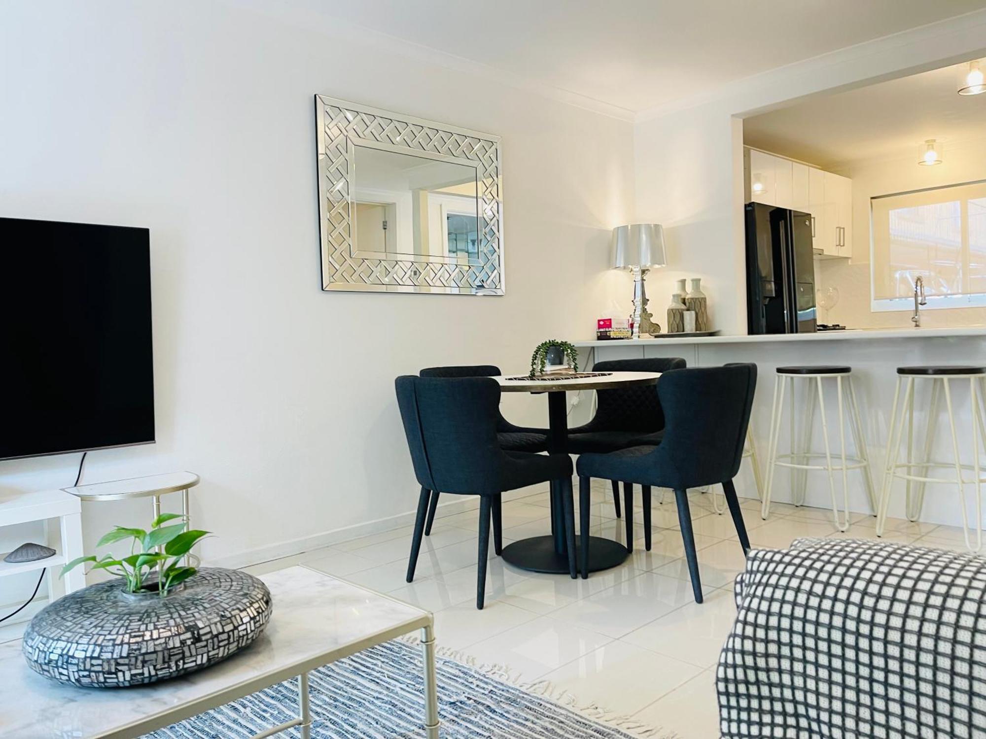 D101 Charming Apartment- Free Parking