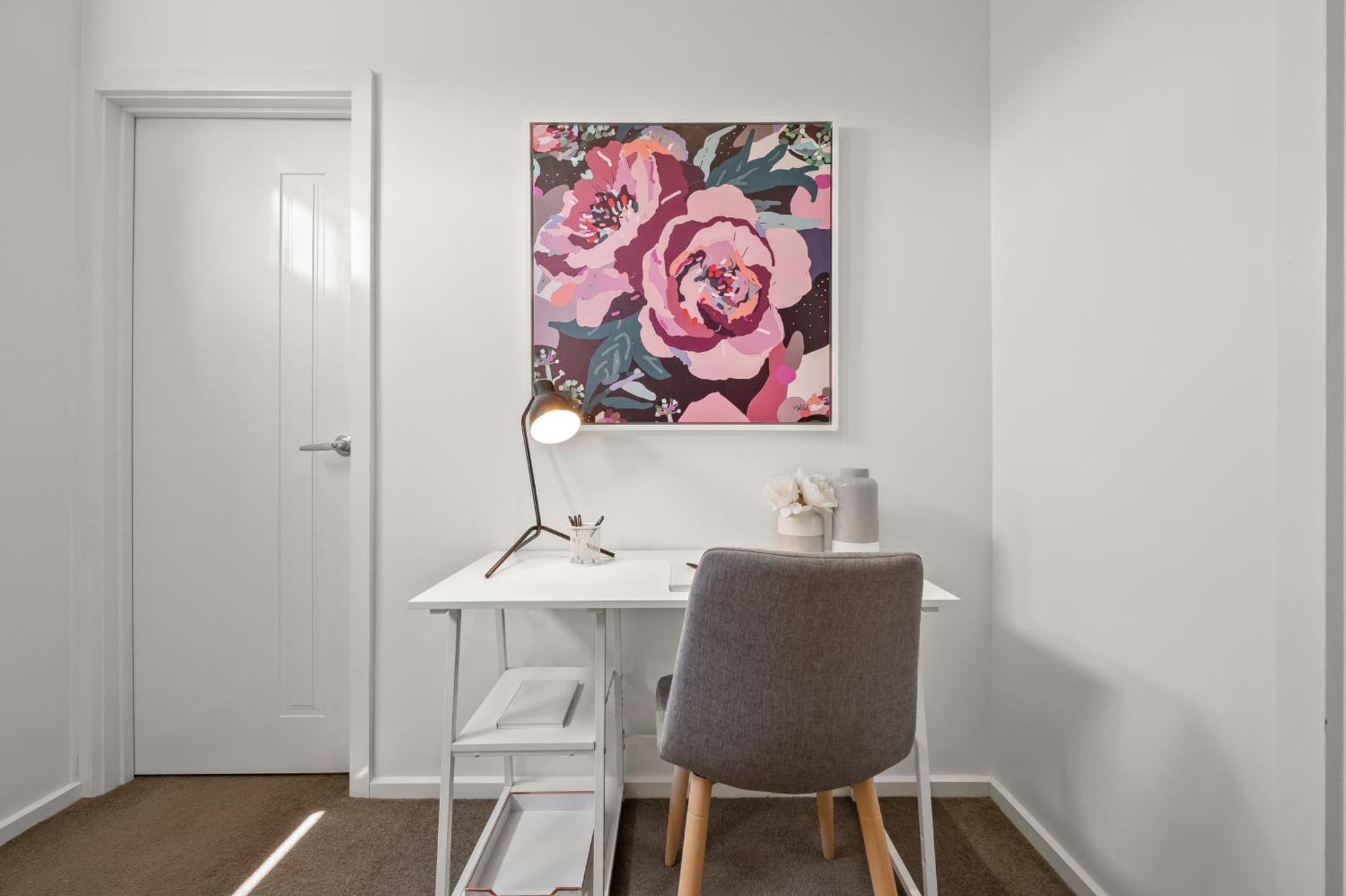 Holiday home Relaxing Getaway Oasis With Patio In Charming Kew