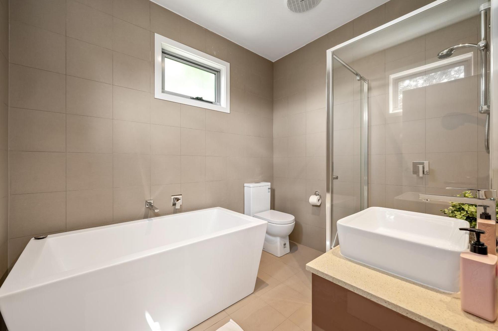 Holiday home Relaxing Getaway Oasis With Patio In Charming Kew Melbourne