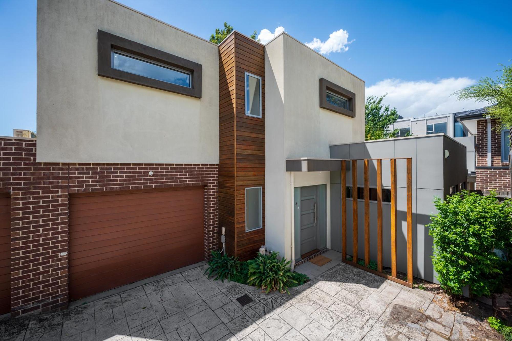 Relaxing Getaway Oasis With Patio In Charming Kew Melbourne