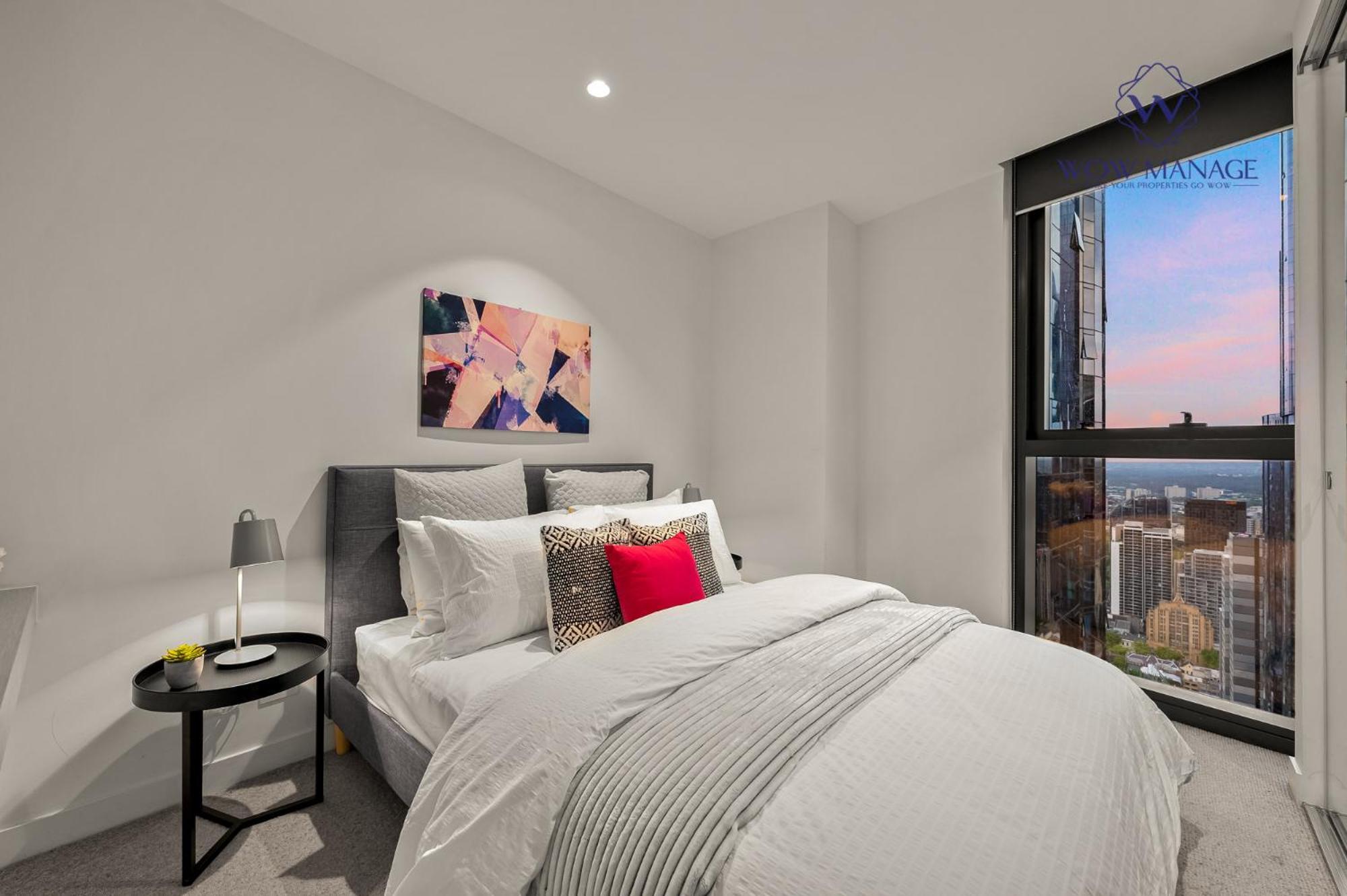 Wow On Eq Tower Apartment *