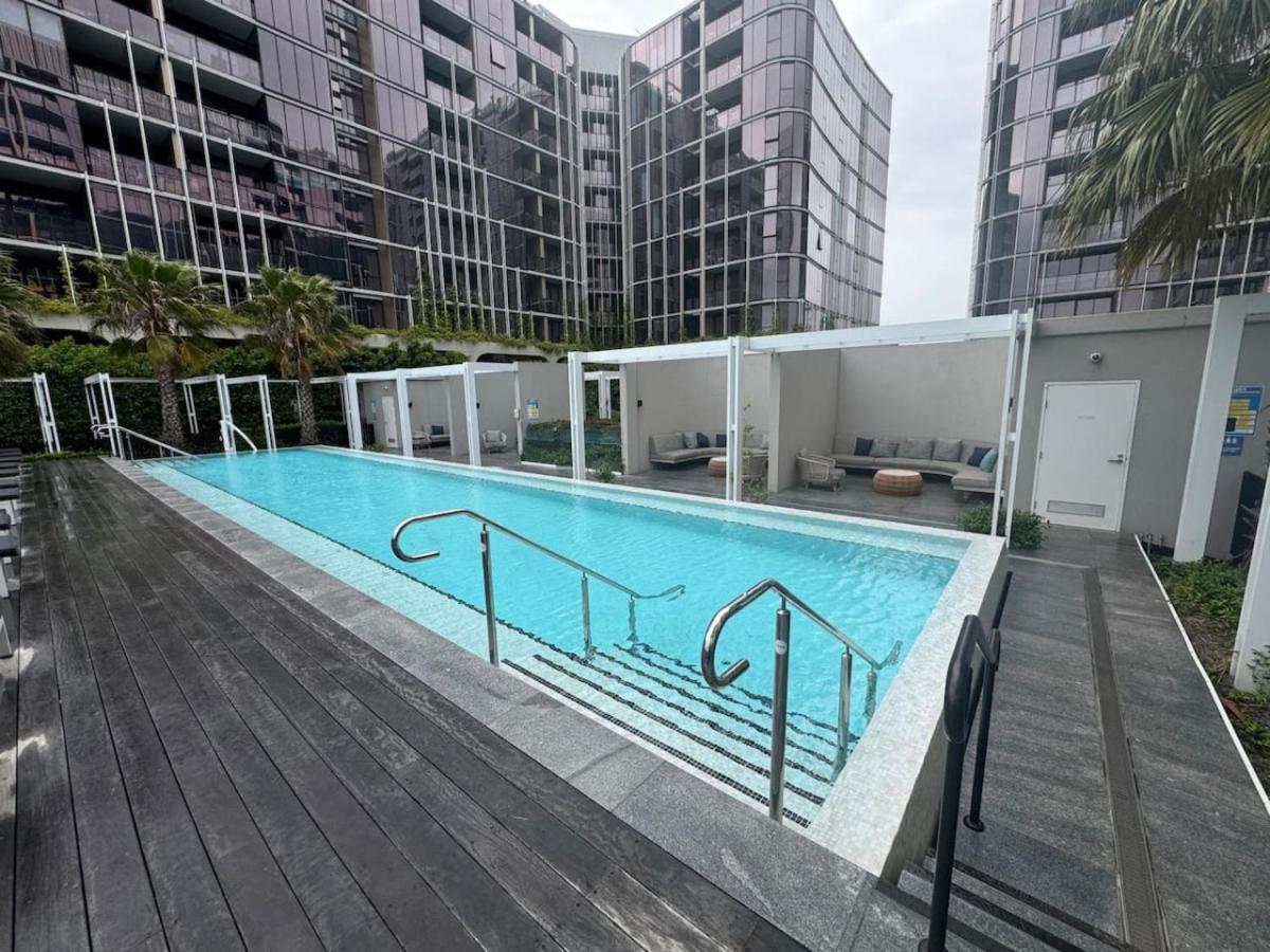 Meets Bay I Style I 4-level I Rooftop * Melbourne