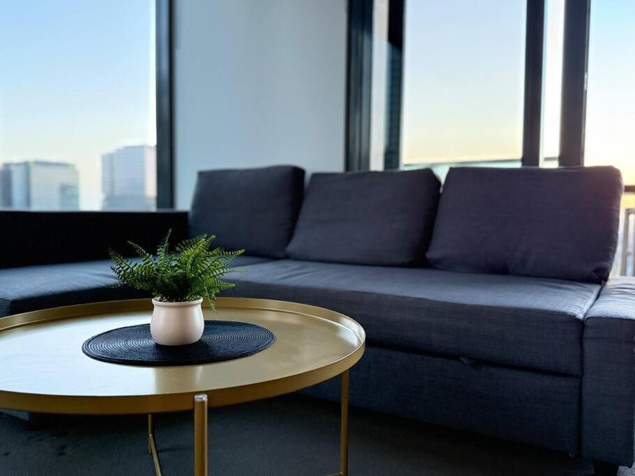 Astonishing 2b2b Upperwestside Opposite Southern Cross Station