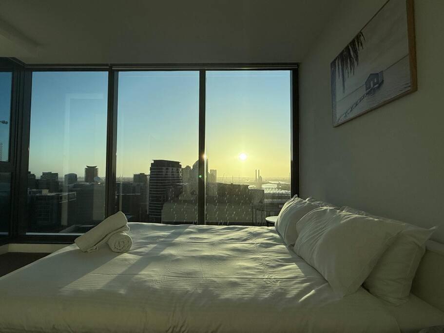 Astonishing 2b2b Upperwestside Opposite Southern Cross Station Apartment Melbourne