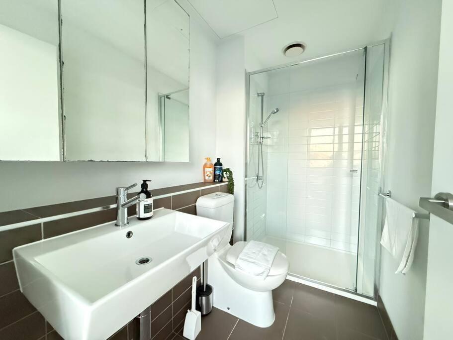 Astonishing 2b2b Upperwestside Opposite Southern Cross Station Apartment *
