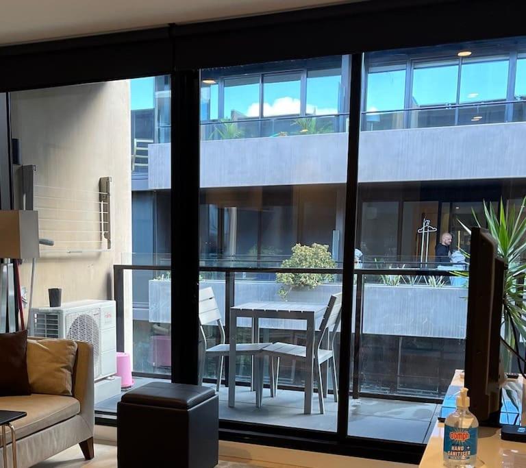 Apartment Action In Vibrant Collingwood Fitzroy