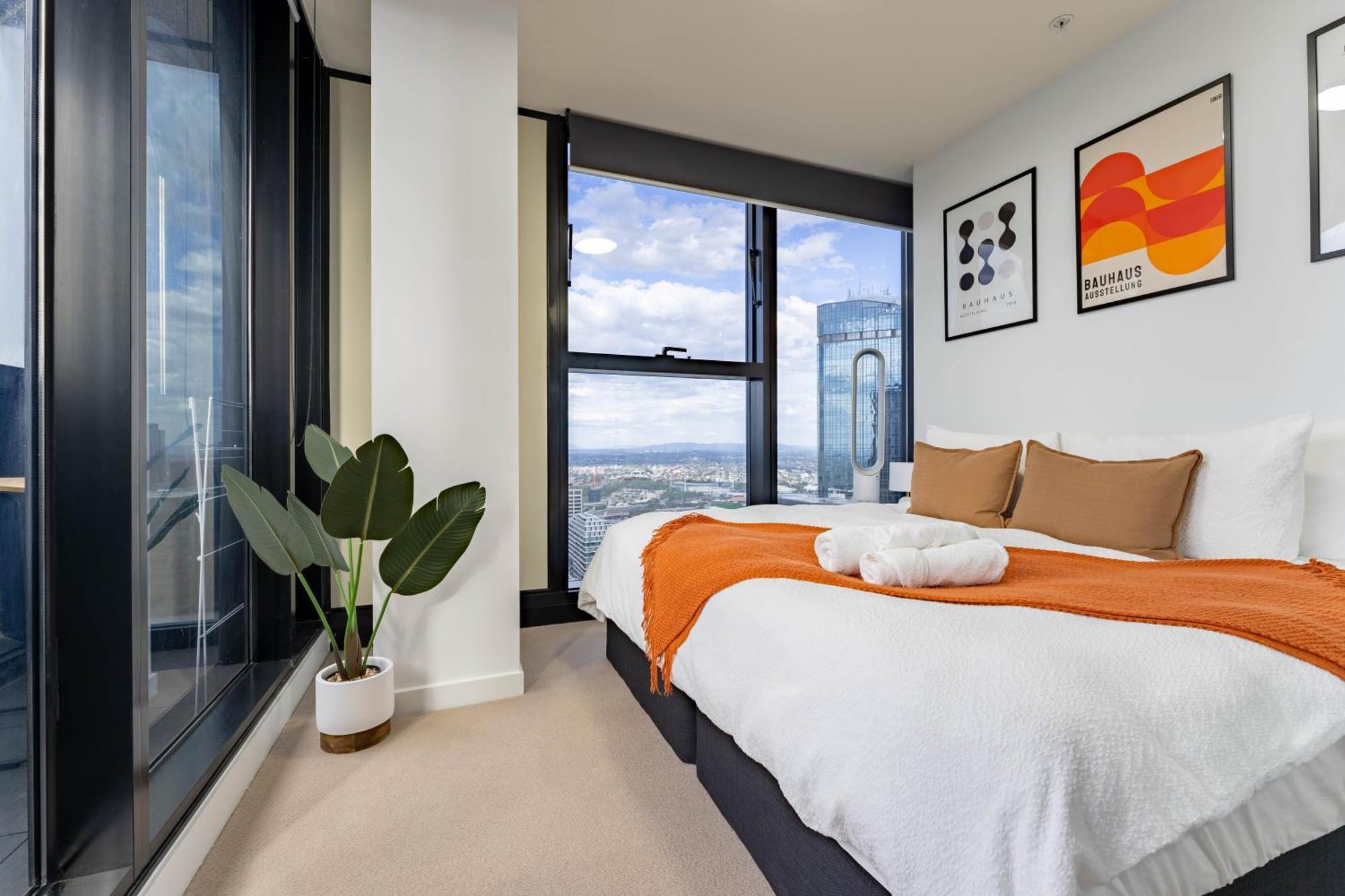 Luxury Collins St Apartment- 2br W Balcony- High Floor Melbourne