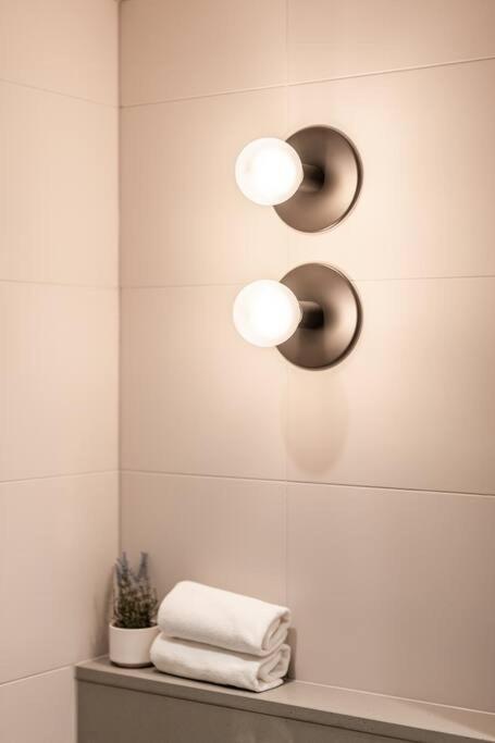 Modern Luxury In The Heart Of Melbourne's Cbd * Melbourne