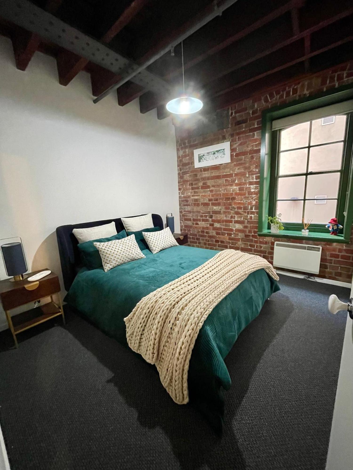 Riverside Retreat Apartment *