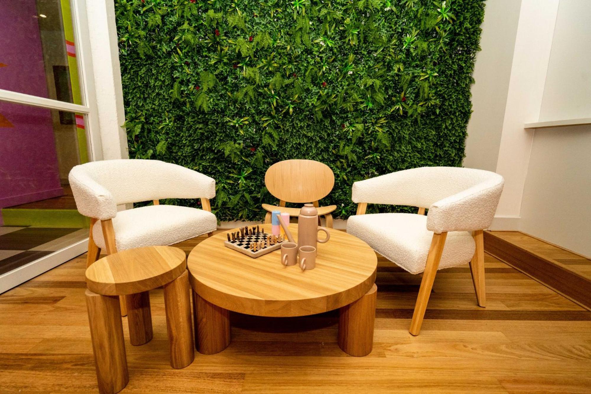 Apartment Fun And Cheeky 70s Styled Melbourne