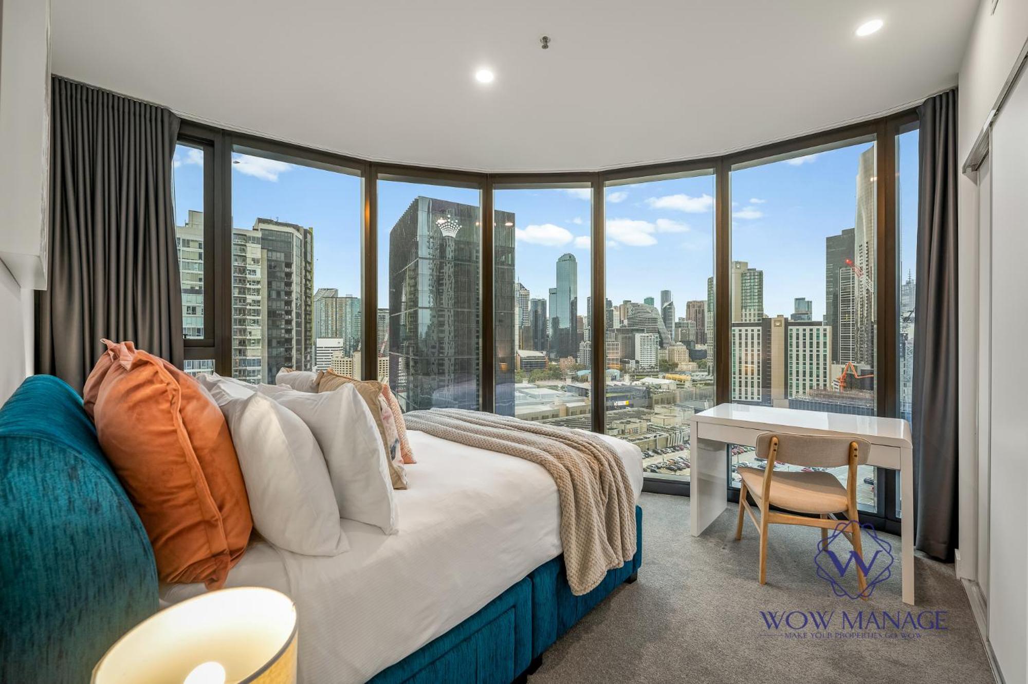 Wow On Clarendon Apartment